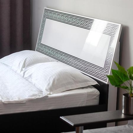 Leogrand Apartments On Svobody Λβιβ Εξωτερικό φωτογραφία