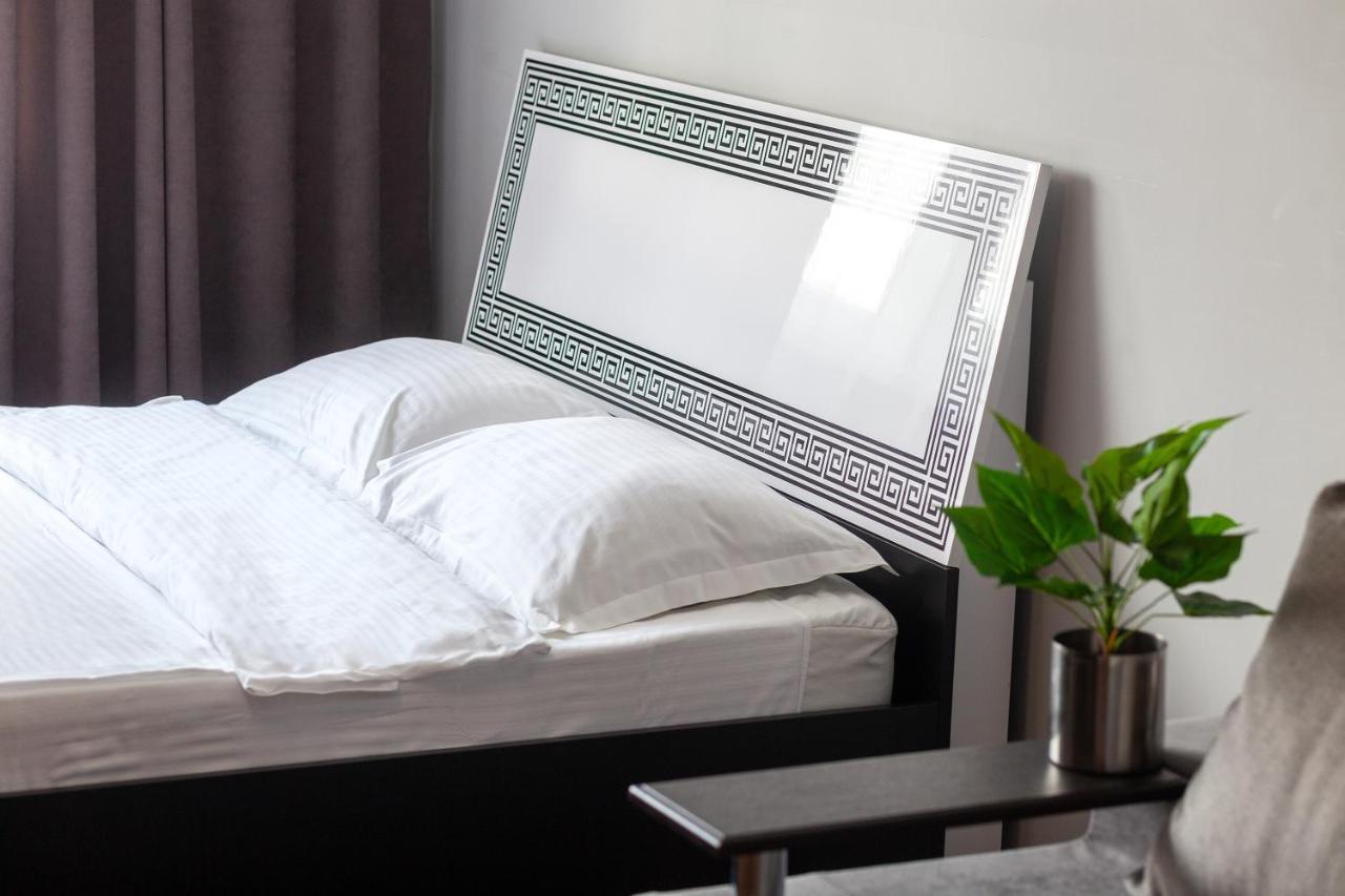 Leogrand Apartments On Svobody Λβιβ Εξωτερικό φωτογραφία