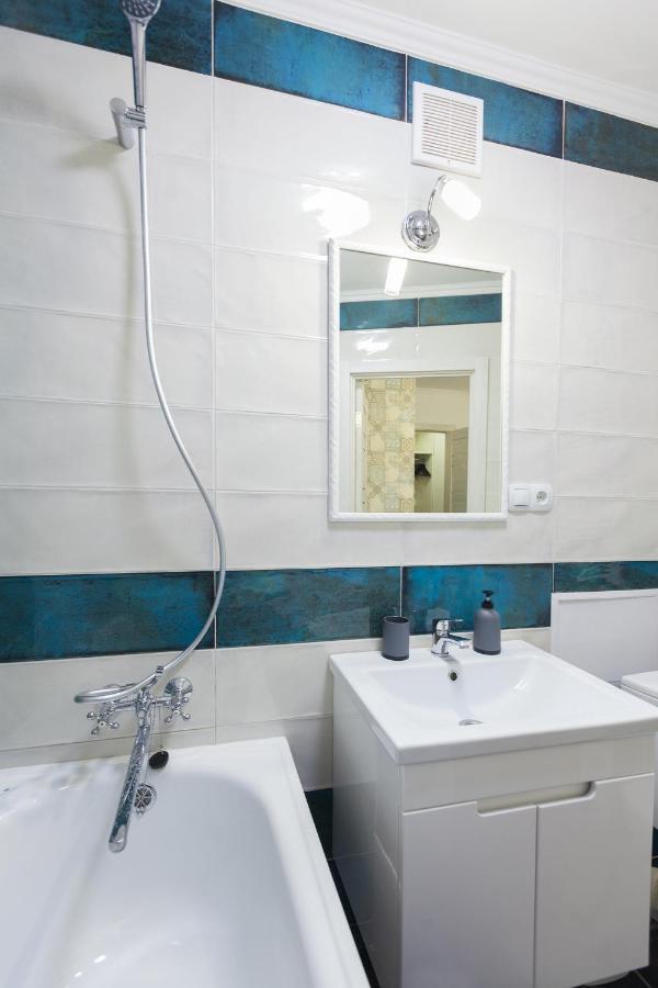 Leogrand Apartments On Svobody Λβιβ Εξωτερικό φωτογραφία